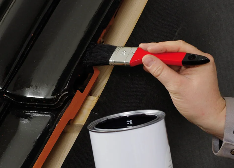 Jak malować cięte krawędzie dachówek ceramicznych oraz cementowych