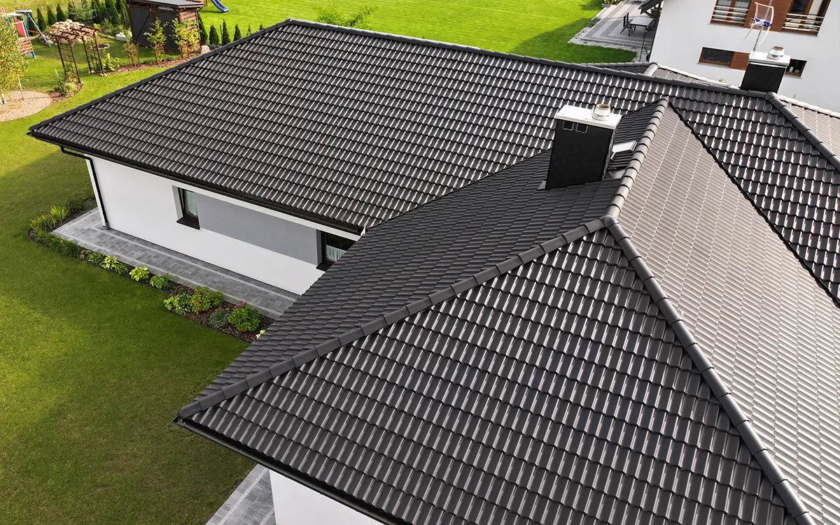 Dach z dachówek cementowych