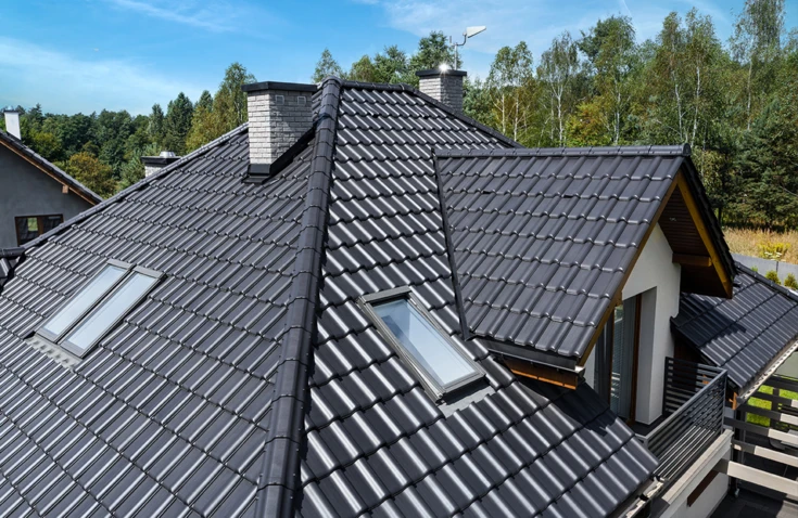 Kształt dachu a koszty pokrycia – czego nie powiedzą Ci w projekcie?