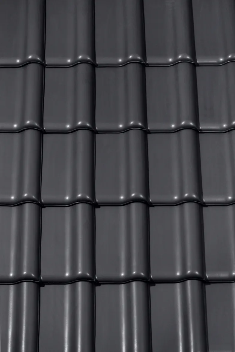 W kolorze łupka angoba