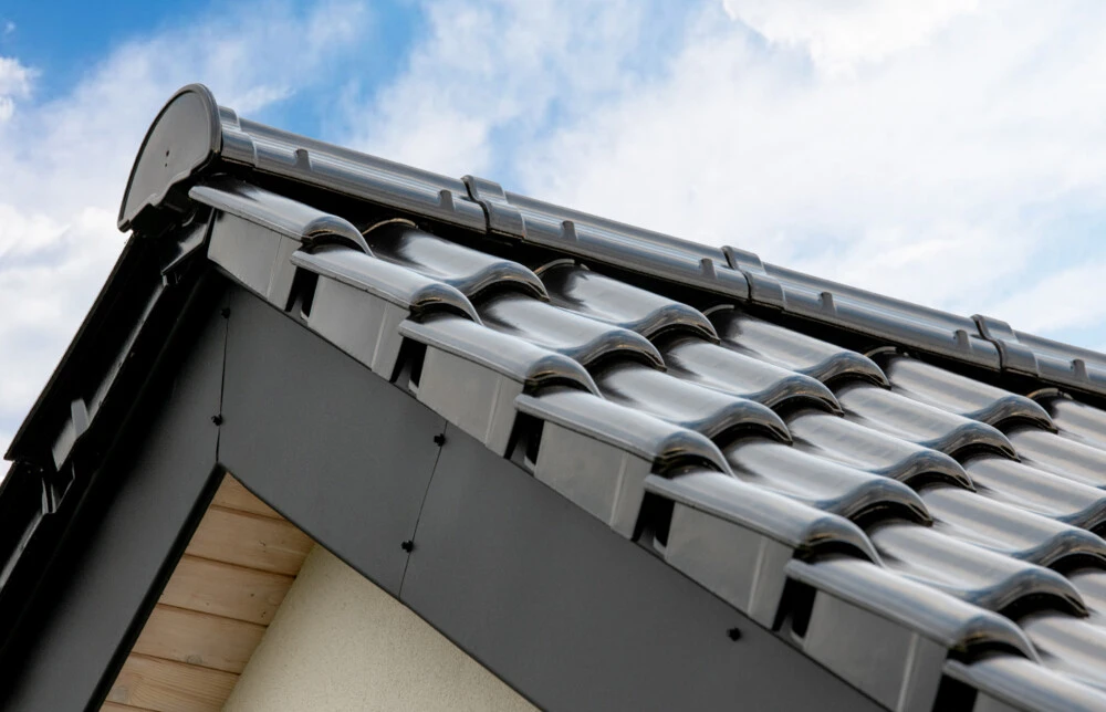 Najważniejsze błędy przy układaniu dachówki