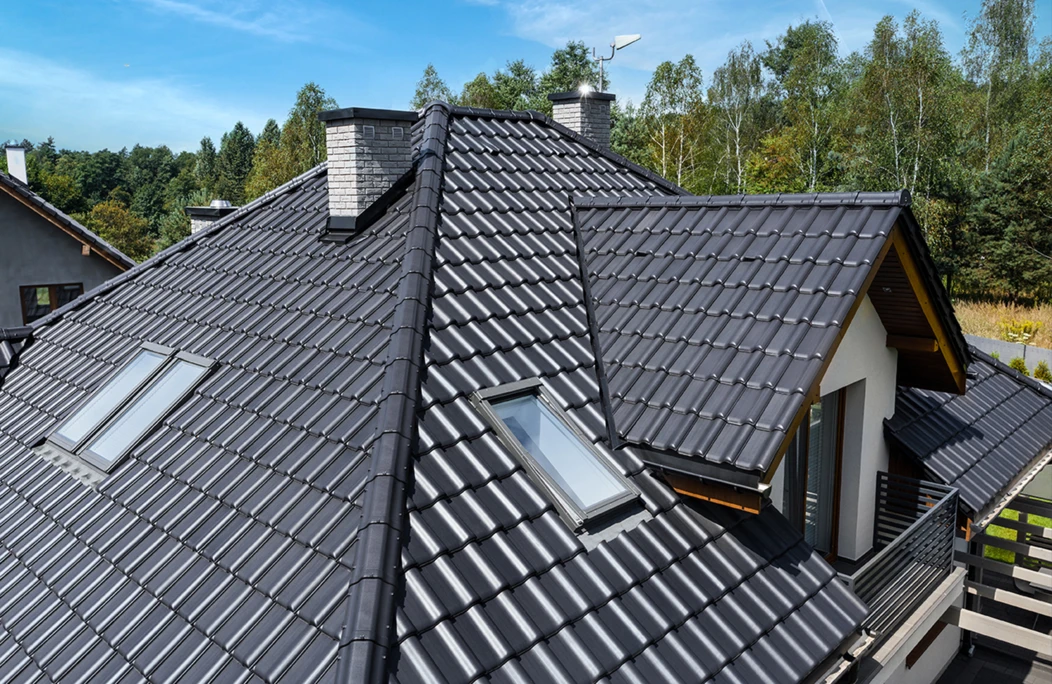 Kształt dachu a koszty pokrycia – czego nie powiedzą Ci w projekcie?