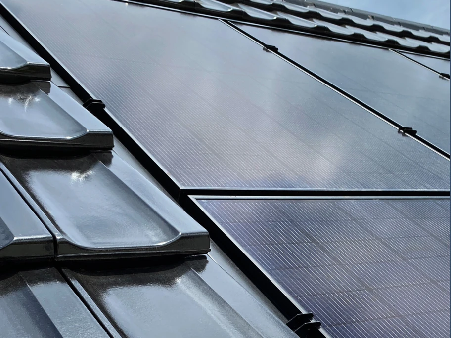 Dlaczego zintegrowany system fotowoltaiczny SunLACE to dobra inwestycja na lata